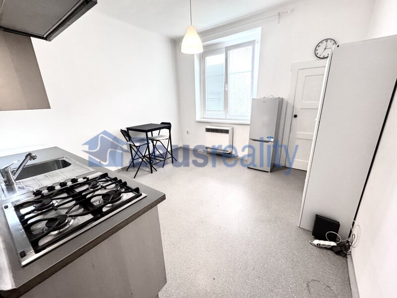 2+KK/48m2/Praha 9/Vysočany/Mlékárenská/po rekonstrukci/u metra/částečně zařízen/