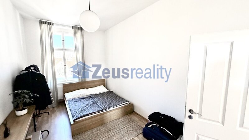 3+KK/58m2/Nové Město/Na slupi/Praha 2/částečně zařízen/po rekonstrukci