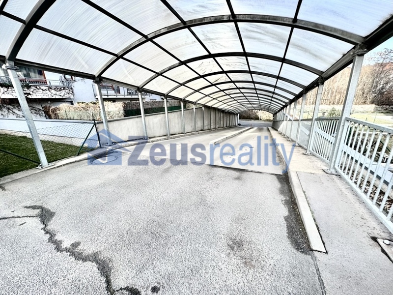 Garážové stání/18m2/Praha 9/Vysočany/Ocelářská/