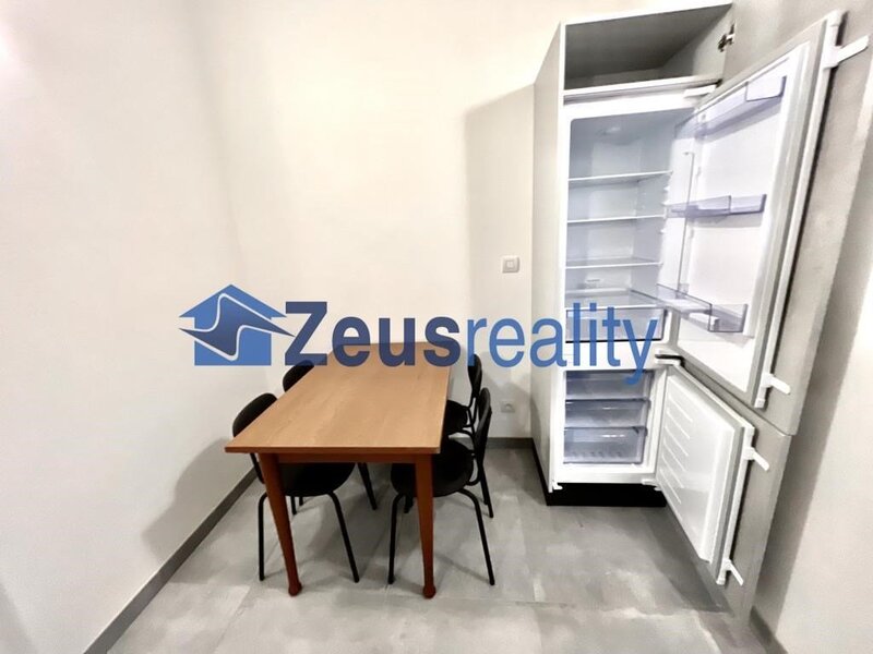 3+KK/51m2/společný balkon/Plzeňská/Smíchov/Praha 5/novostavba/zařízen