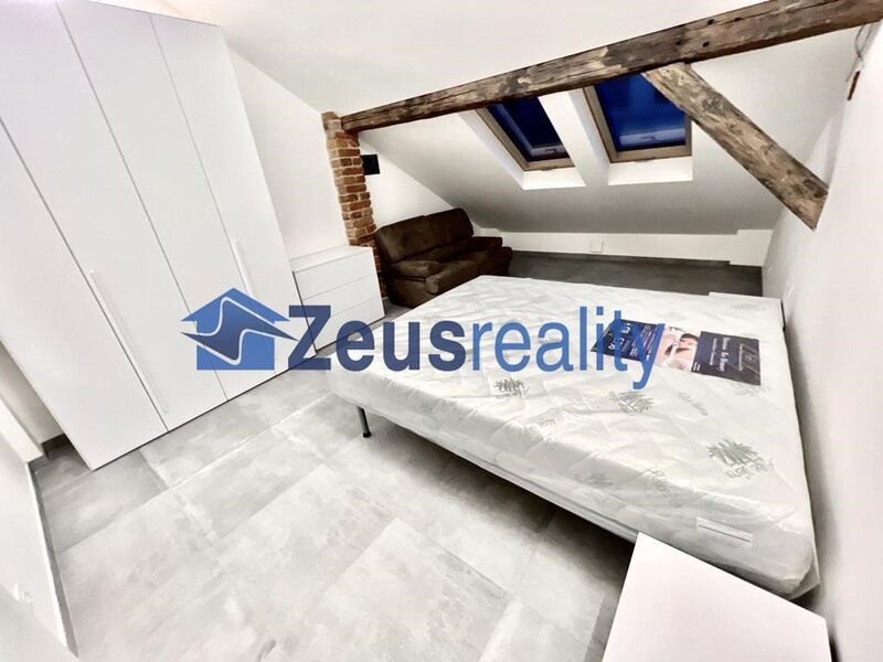 3+KK/51m2/společný balkon/Plzeňská/Smíchov/Praha 5/novostavba/zařízen