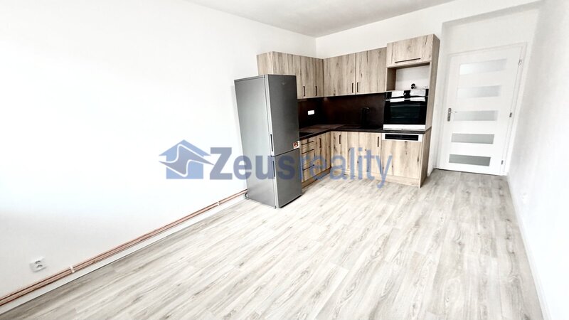 2+KK/50m2/Pelhřimovská/Praha 4/Michle/po rekonstrukci/