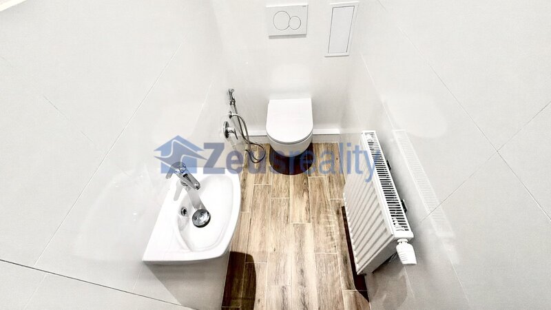 3+KK/75m2/společný balkon/ Praha1/Staré Město/U milosrdných/částečně zařízen