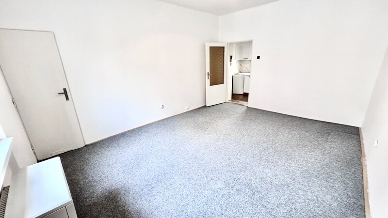 1+KK/26m2/Ronkova/Praha 8/částečně zařízen/