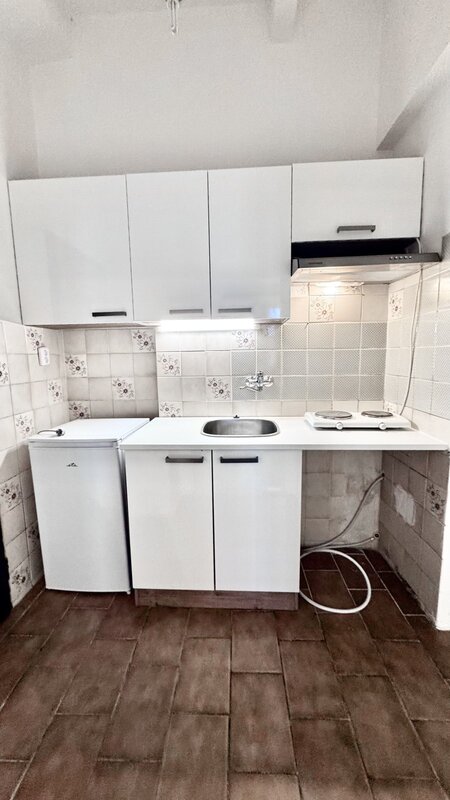 1+KK/26m2/Ronkova/Praha 8/částečně zařízen/