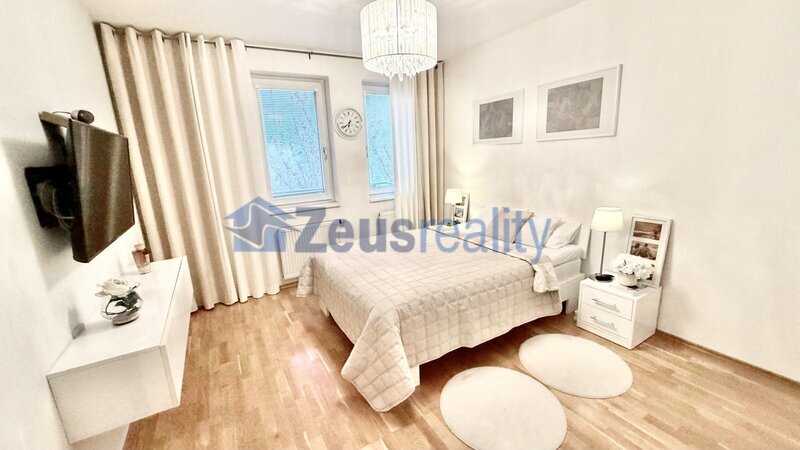 3+1/balkon/123m2/Rozmarýnova/Brandýs nad Labem/zařízen