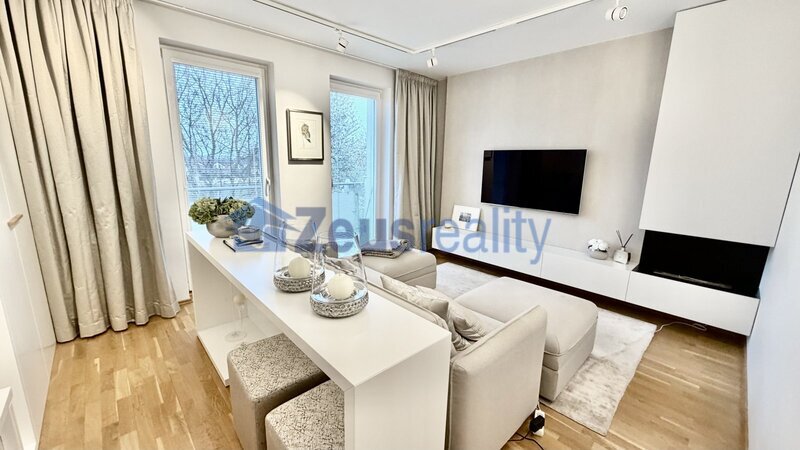 3+1/balkon/123m2/Rozmarýnova/Brandýs nad Labem/zařízen