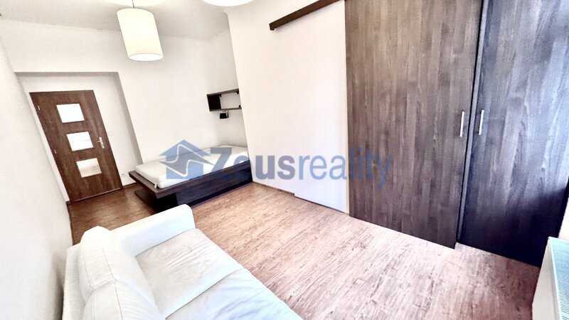 2+KK/49m2/Žižkov/Bořivojova/Praha 3/zařizen