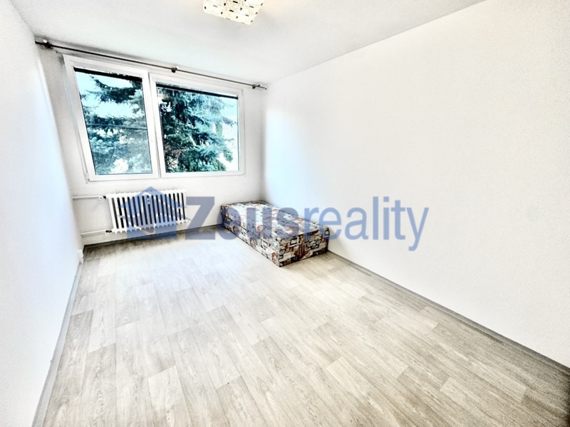 3+1/balkon/77m2/Katovická/Praha 8/Bohnice/částečně vybaven/