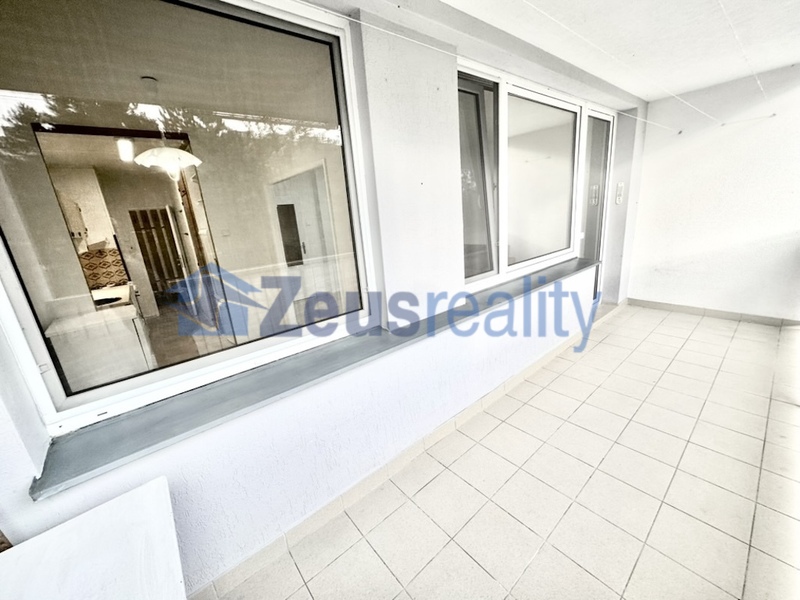 3+1/balkon/77m2/Katovická/Praha 8/Bohnice/částečně vybaven/