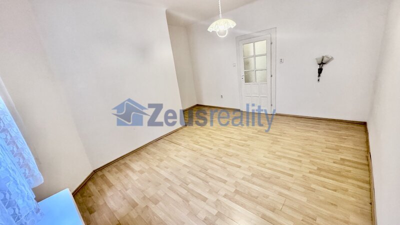 1+kk/29m2/Praha 8,Ronkova/Libeň/částečně zařízen