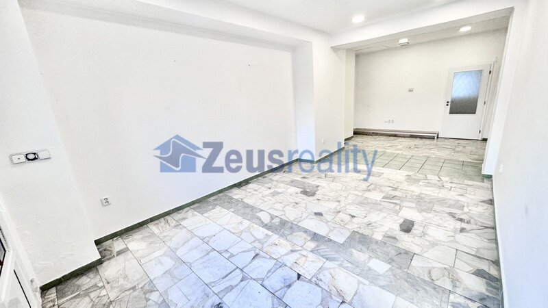 Kancelář/Obchod/75m2/ Praha 9 /Vysočany/Českomoravská/frekventovaná ulice/