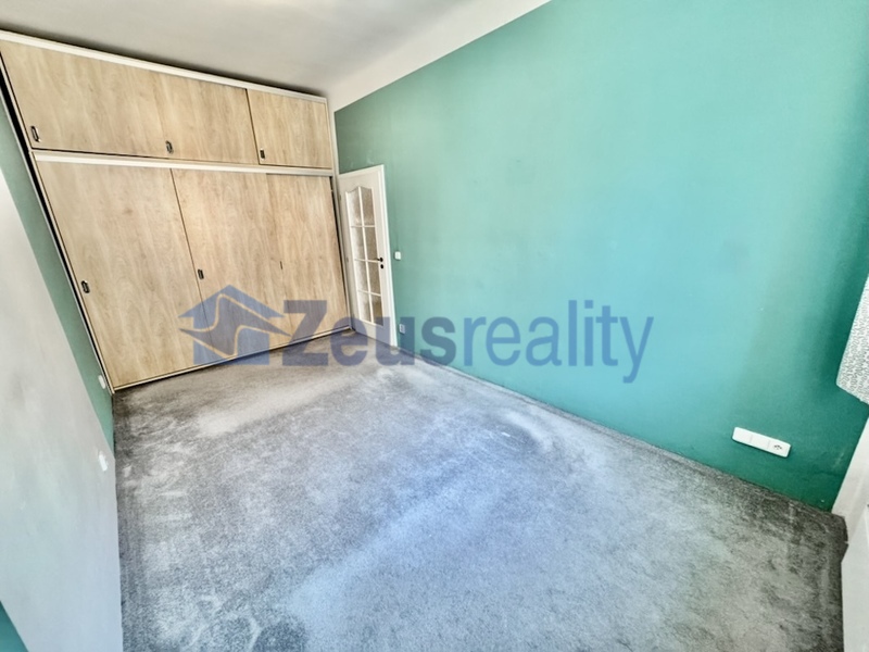 2+KK/52m2/sklep/Praha 9/Vysočany/Mlékárenská/po rekonstrukci/u metra/částečně zařízen/