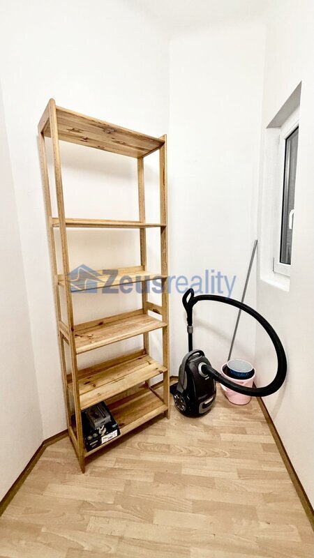 4+KK/100m2/Sokolovská/Praha 9/Vysočany/částečně vybaven