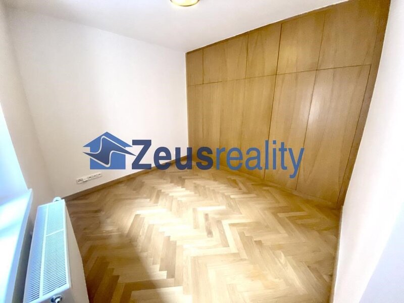 2+1/61m2/Jánská/Staré město/Praha 1/částečně vybaven