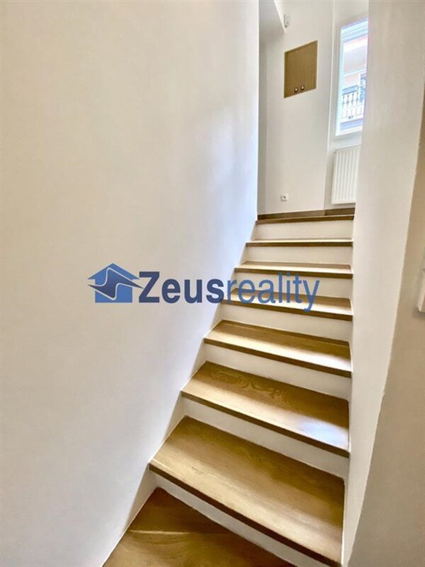 2+1/61m2/Jánská/Staré město/Praha 1/částečně vybaven