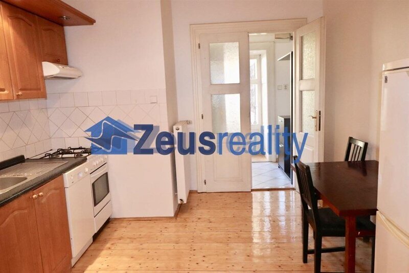 1+1/balkon/48m2/Lípová/Nové Město/Praha 2/zařízen/u metra a tramvaje