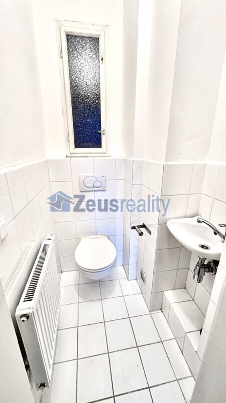 3+KK/2xkoupelna/63m2/Budečská/Praha 2/Vinohrady/samostatné pokoje/po rekonstrukci/častečně vybaven/