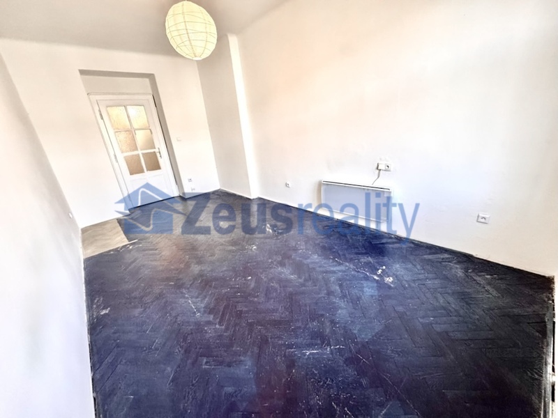 3+KK/81m2/balkon/Boleslavská/Vinohrady/Praha 3/nezařízen