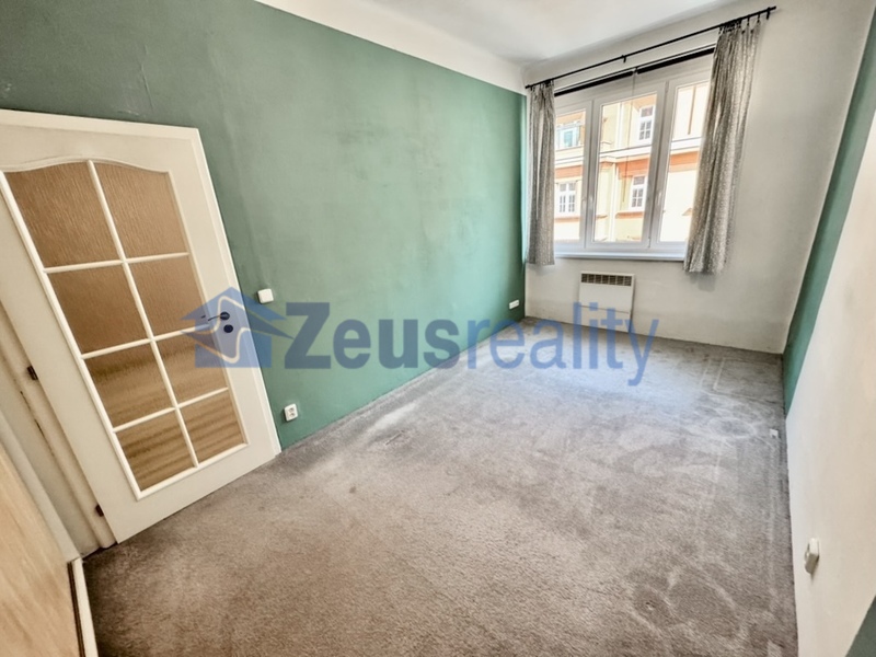 2+KK/52m2/sklep/Praha 9/Vysočany/Mlékárenská/po rekonstrukci/u metra/částečně zařízen/