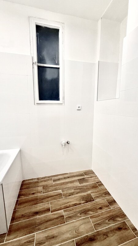 2+1/75m2/společný balkon/ Praha1/Staré Město/U milosrdných/částečně zařízen