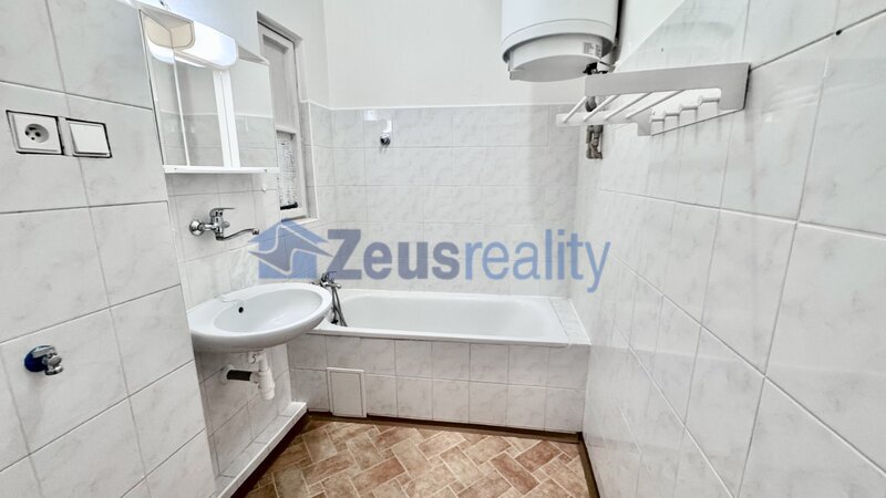 2+KK/49m2/Praha 8/Libeň/Ronkova/U METRA/část. vybaven/