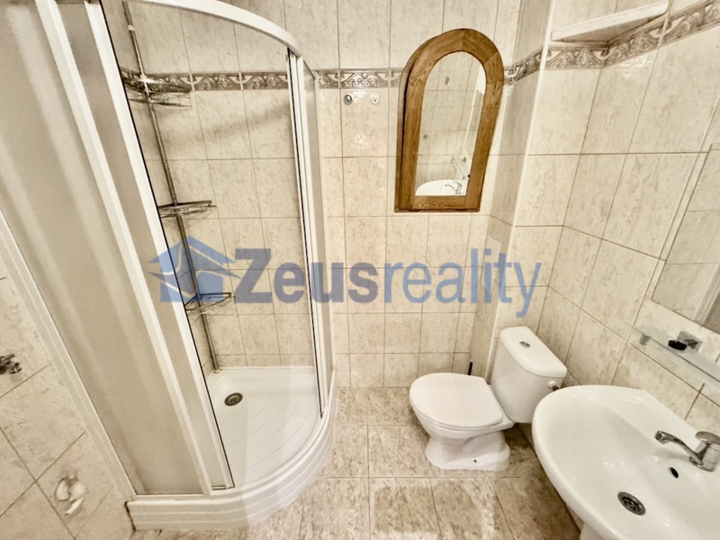 2+1/52m2/sklep/Praha 9/Vysočany/Mlékárenská/po rekonstrukci/u metra/částečně zařízen/