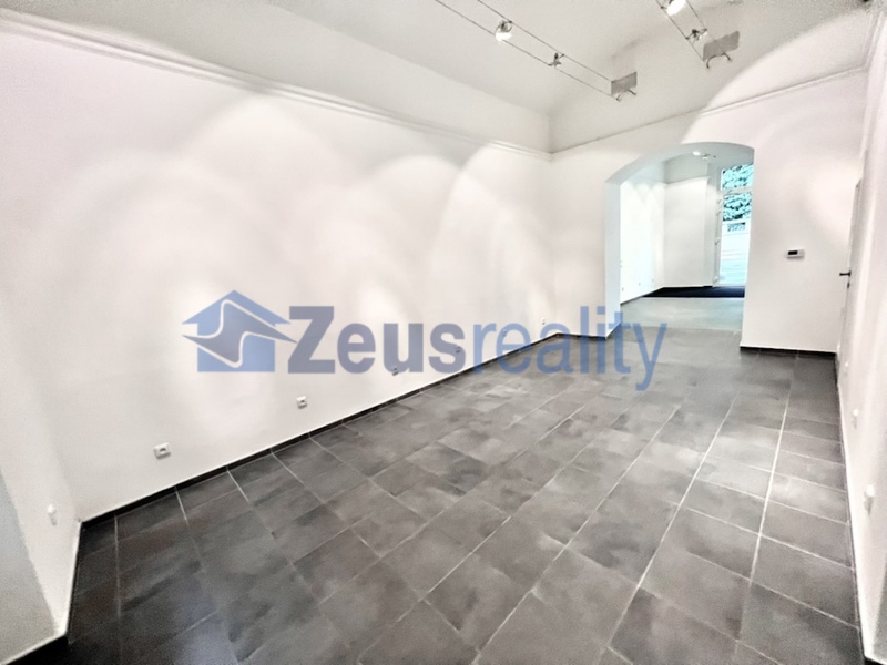 Prodejna/2místnosti/79m2 /Praha 5/Smíchov/Plzeňská/po rekonstrukci