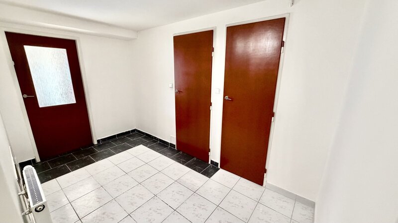 3+KK/terasa/117m2/Grafická/Smíchov/Praha 5/částečně vybaven