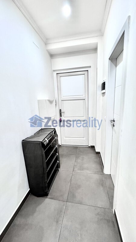 2+KK/32/m2/terasa/Plzeňská/Smíchov/Praha 5/ Smíchov/Plzeňská/po rekonstrukci