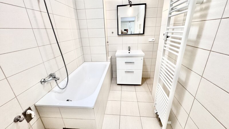 2+kk/47m2/Praha 3/Žižkov/Ondříckova/po rekonstrukci/u metra/část.žařizen/