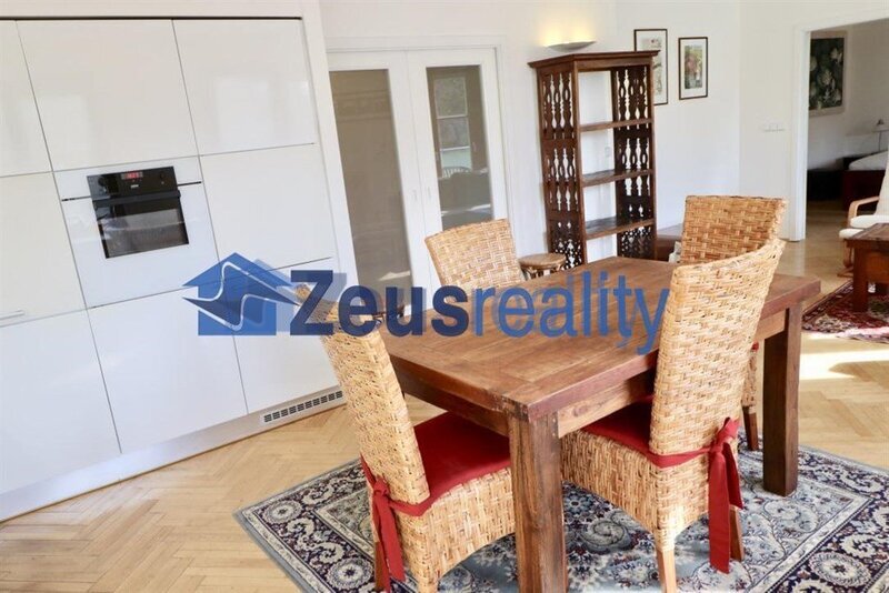 1+1/šatna/balkon/88m2/Břevnov/8.listopadu/Praha 6/garážového stání/zařízen komplet/novostavba