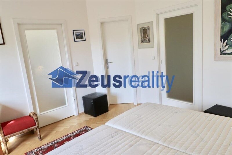 1+1/šatna/balkon/88m2/Břevnov/8.listopadu/Praha 6/garážového stání/zařízen komplet/novostavba