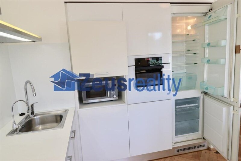 1+1/šatna/balkon/88m2/Břevnov/8.listopadu/Praha 6/garážového stání/zařízen komplet/novostavba