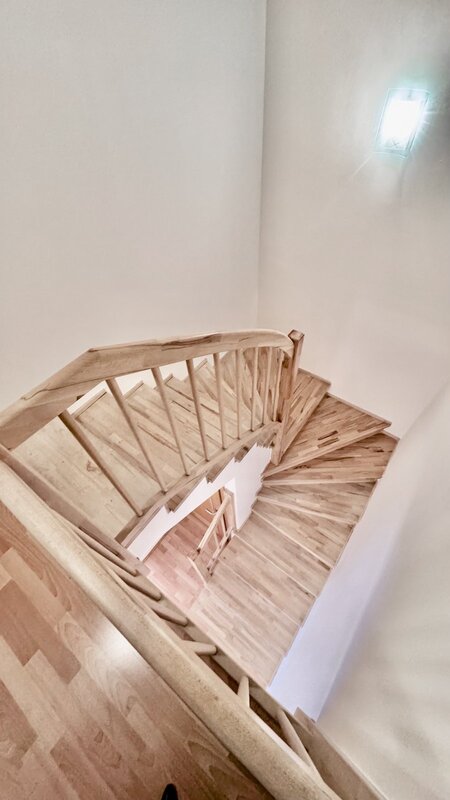 Rodinný dům 4+1 /119m2/zahrada 120m2/Praha 9/Ůjezd nad Lesy/Čelkovická/částečně vybaven