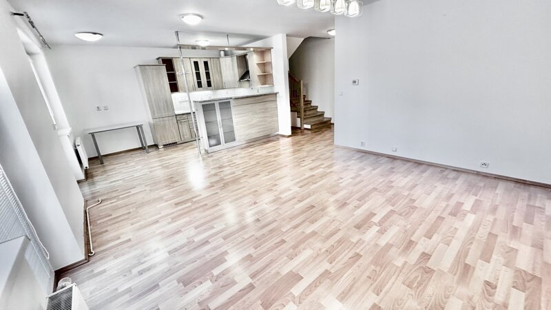 Rodinný dům 4+1 /119m2/zahrada 120m2/Praha 9/Ůjezd nad Lesy/Čelkovická/částečně vybaven