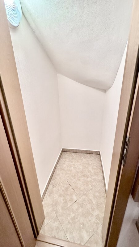 Rodinný dům 4+1 /119m2/zahrada 120m2/Praha 9/Ůjezd nad Lesy/Čelkovická/částečně vybaven