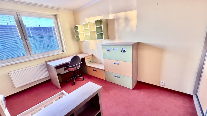 Rodinný dům 4+1 /119m2/zahrada 120m2/Praha 9/Ůjezd nad Lesy/Čelkovická/částečně vybaven