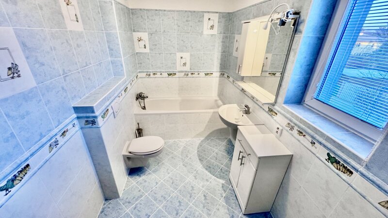 Rodinný dům 4+1 /119m2/zahrada 120m2/Praha 9/Ůjezd nad Lesy/Čelkovická/částečně vybaven