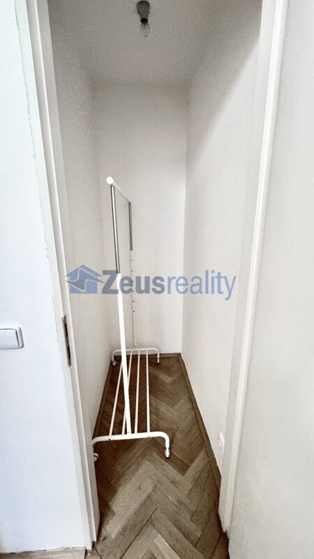 3+KK/2xkoupelna/63m2/Budečská/Praha 2/Vinohrady/samostatné pokoje/po rekonstrukci/častečně vybaven/