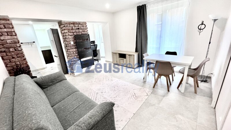 2+KK/40m2/terasa/Praha 5/ Smíchov/Plzeňská/zařízen/U METRA stanice Anděl/po rekonstrukci/zařízen