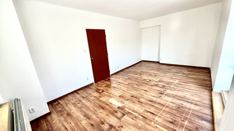 3+1/terasa/117m2/Grafická/Smíchov/Praha 5/částečně vybaven