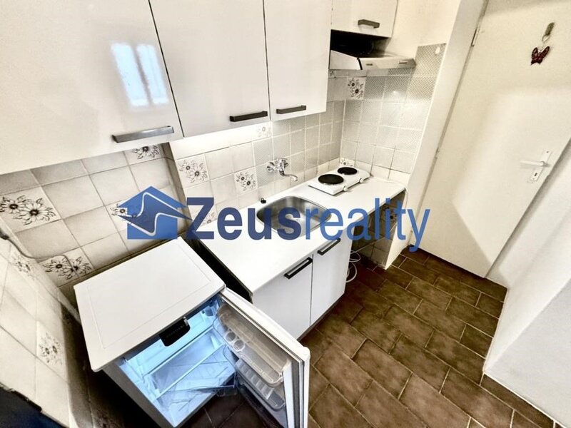 1+KK/26m2/Ronkova/Praha 8/částečně zařízen/