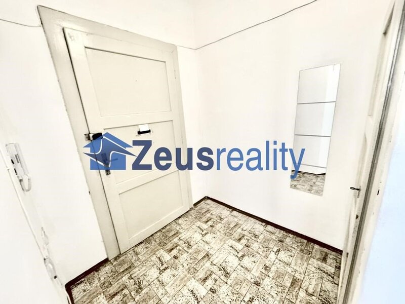 2+KK/komora/42m2/Slovinská/Vršovice/Praha 10 /částečně vybaven/