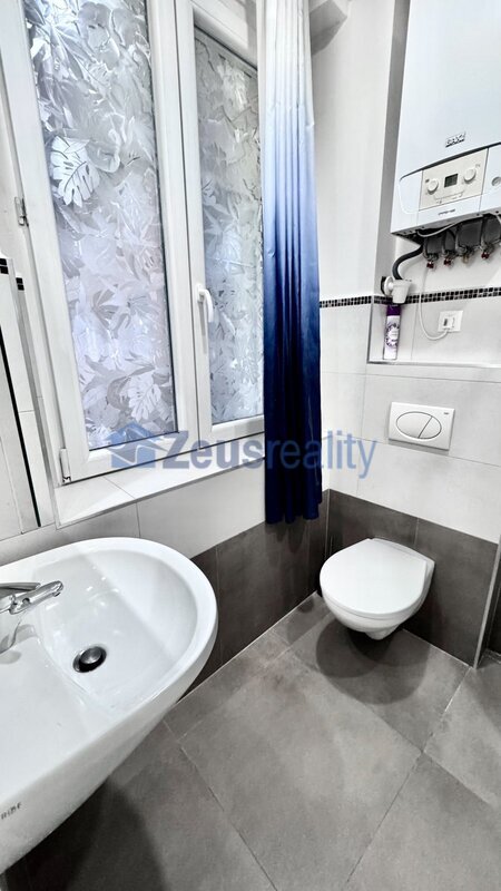 2+KK/32/m2/terasa/Plzeňská/Smíchov/Praha 5/ Smíchov/Plzeňská/po rekonstrukci