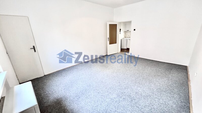 1+KK/26m2/Ronkova/Praha 8/částečně zařízen/