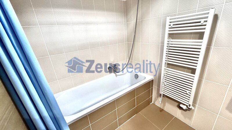 3+KK/85m2 + terasa s předzahrádkou 45m2/parkovací stání/Praha 5/Smíchov/Na Popelce/částečně zařízen/