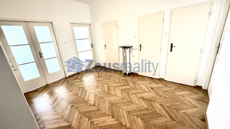 4+KK/116m2/Praha 3/Žižkov/Ondříckova/po rekonstrukci/u metra/částečně zařízen