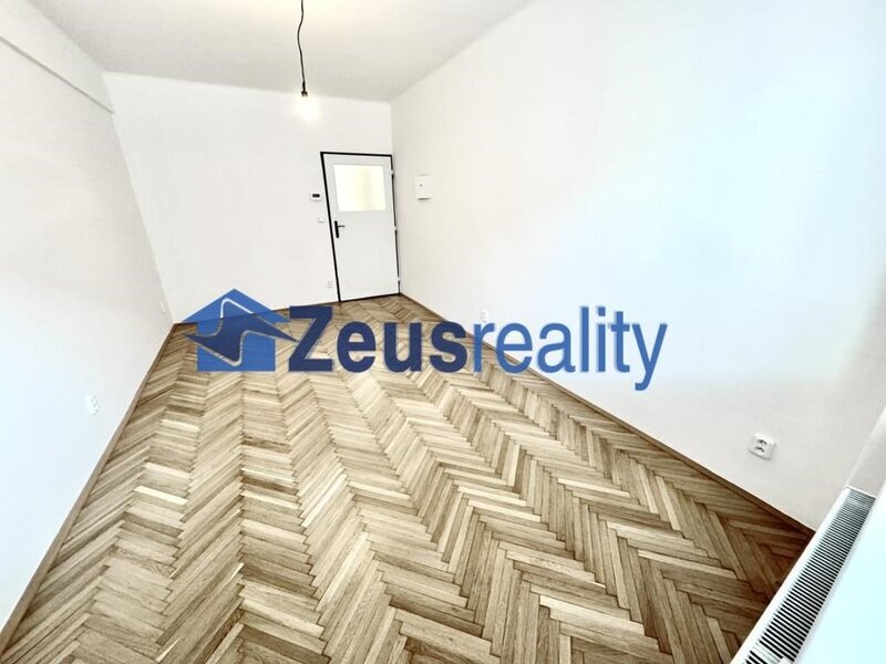2+1/50m2/balkon společný/V olšinách/Strašnice/Praha 10/blízko metra