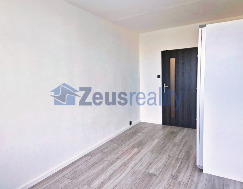 2+KK/balkon/54m2/Slévačská/Praha 9/Hloubětín/zařízen částečně/